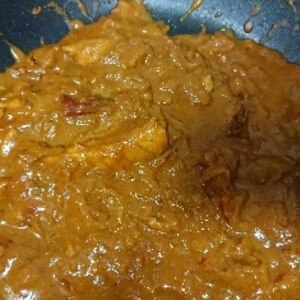 ＊トマト缶でバターチキンカレー＊